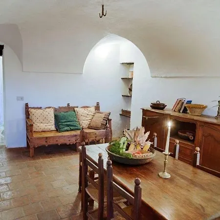 A Panoramic Retreat Baiardo